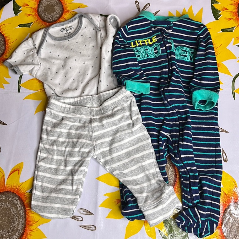 Baby Clothing Lot of 3 Sizes 3M